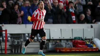 星空体育中国官网-励志！259天后埃里克森归来 “爱神”扛起保级重担