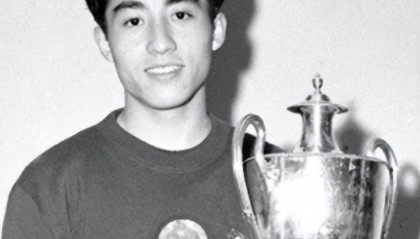 星空体育APP-他是世界冠军，四人帮垮台后入狱4年，墓碑上一句话引人瞩目