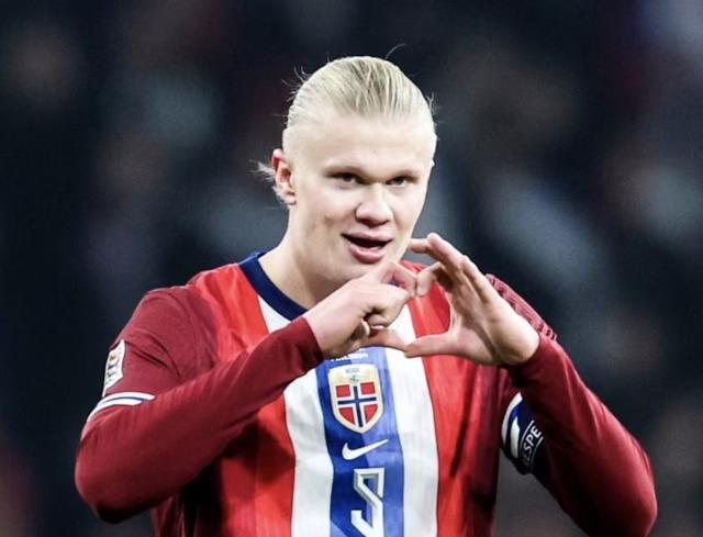 1732032915648064443.jpg 7b426f940ac8aa8c03cb64fc9312fbf.jpg